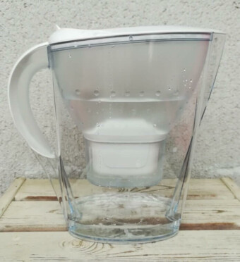 Wasser marsch! BRITA Tischwasserfilter Marella mit Wasser