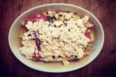 Lachsschinken drunter mit Feta & Pesto überbackener Spargel